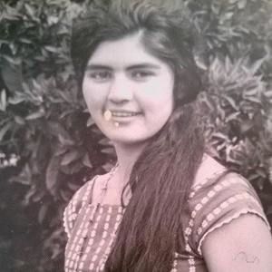 Meet your Posher, Yenny