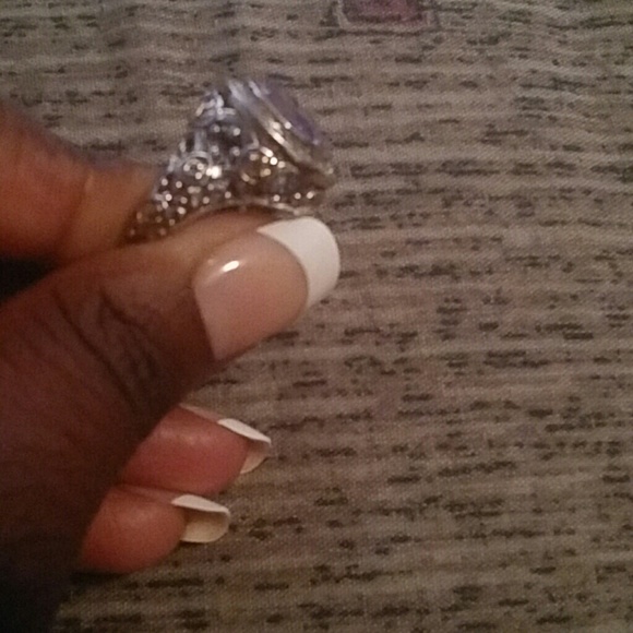 Ring - Picture 2 of 4