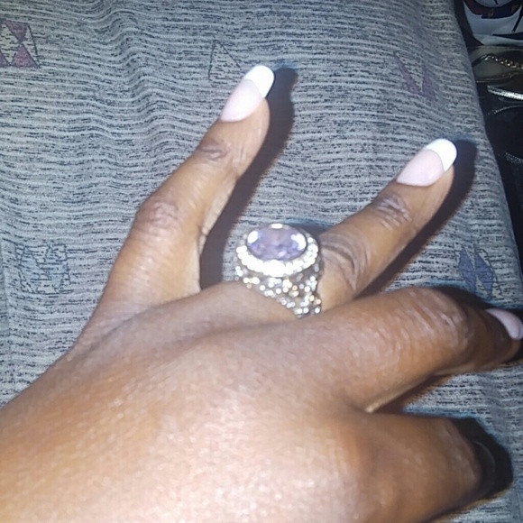 Ring - Picture 4 of 4
