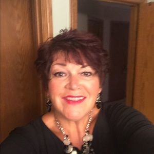 Meet your Posher, Deb