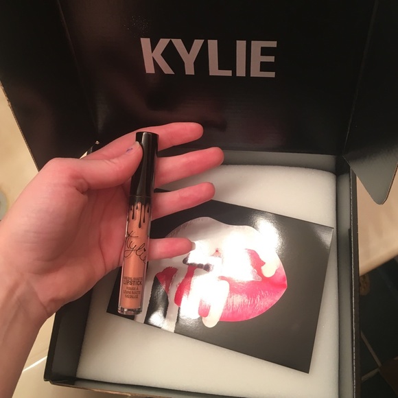 Kylie jenners metal lipstick Heir