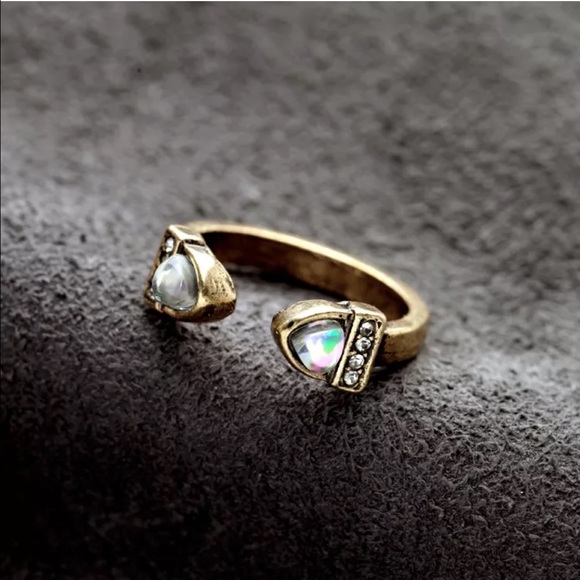 ❤️Opalescent Gem Ring❤️ - Picture 2 of 2