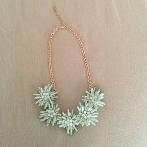 Gold and green fashion necklace