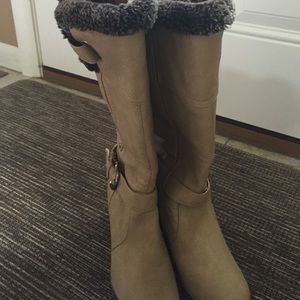 Reneeze boots never worn size 6.5/7