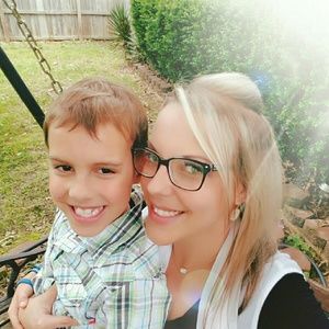 Meet your Posher, Leslie