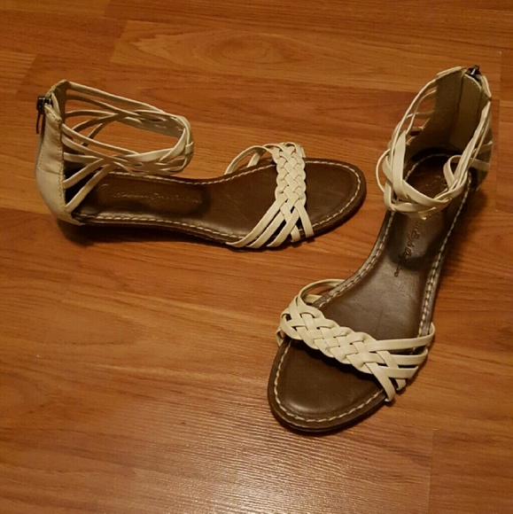 American Eagle sandals