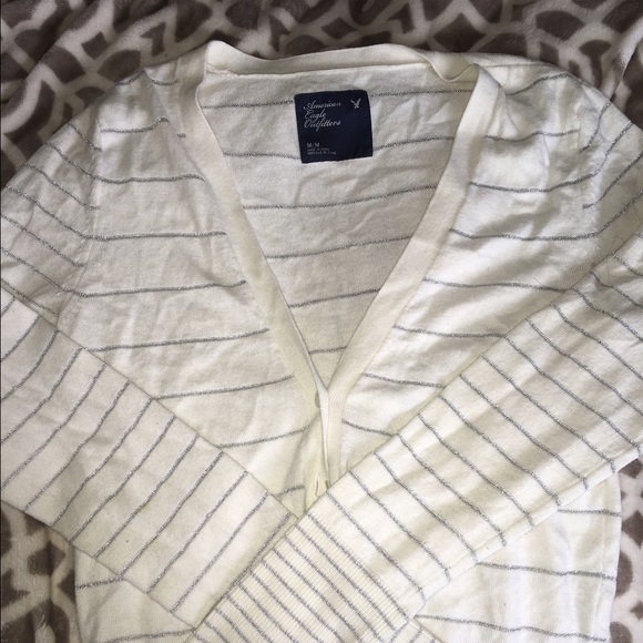 Pretty AE cardigan ✨