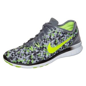 SALE!! NWT NIKE FREE 5.0 TR FIT PRINT SIZE 7