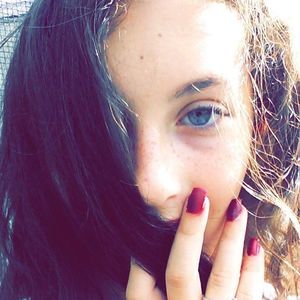 Meet your Posher, Kayla