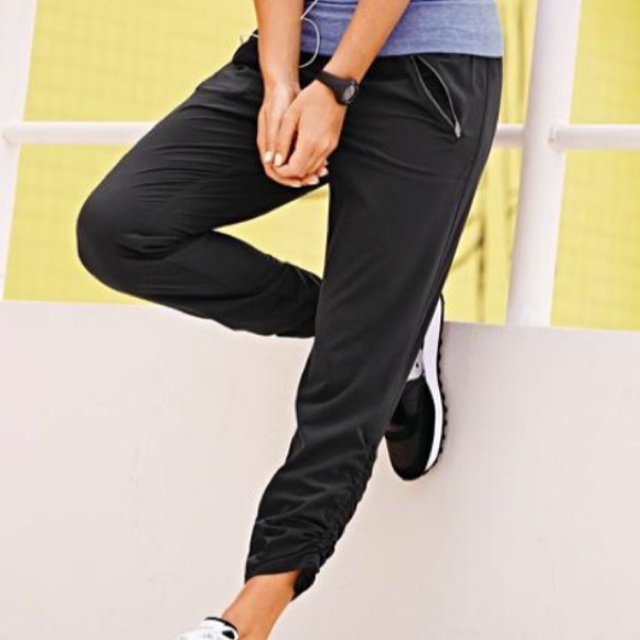 Athleta Aspire Ankle Pant (Black)