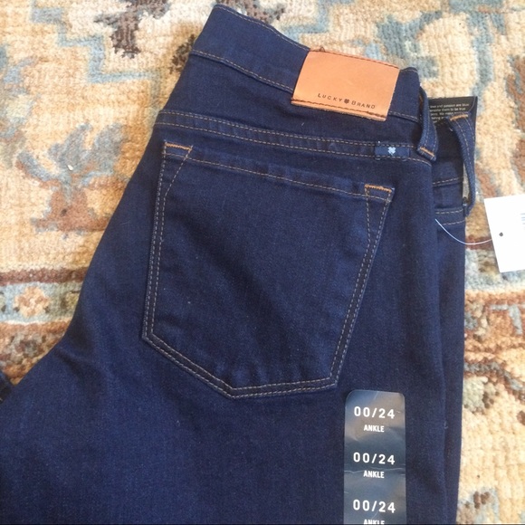 Lucky Brand Pants - NWT lucky brand Charlie skinny jeans! Lucky Brand Pants - NWT lucky brand Charlie skinny jeans!