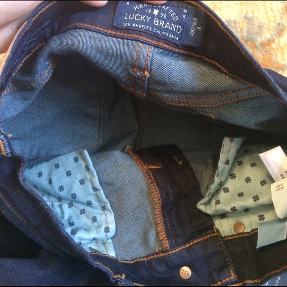 Lucky Brand Pants - NWT lucky brand Charlie skinny jeans! Lucky Brand Pants - NWT lucky brand Charlie skinny jeans!