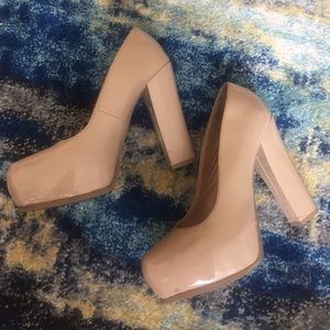 Nude Pump