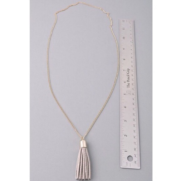 🎉FINAL SALE🎉 Pink Tassel Necklace - Picture 2 of 3