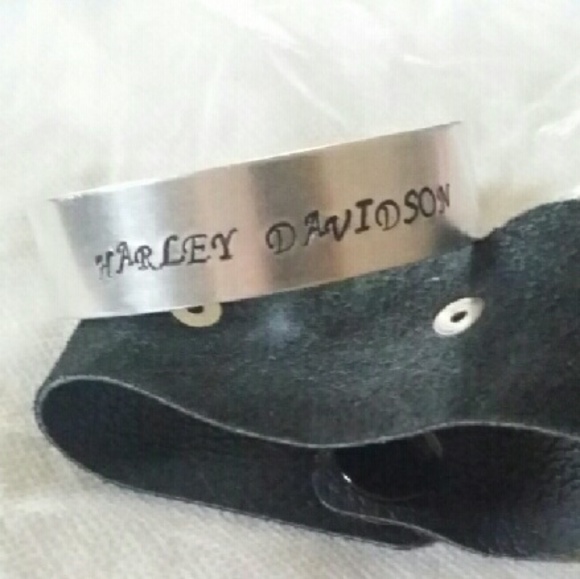 Aluminum cuff bracelet