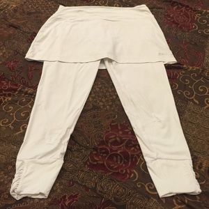 Sofibella tennis skirt with built in leggings