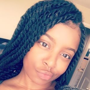 Meet your Posher, Shieaira