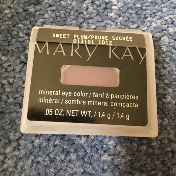 Mary Kay Sweet Plum Mineral Eye Color