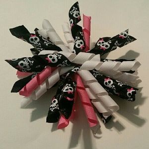 Pink skull korker hairbow