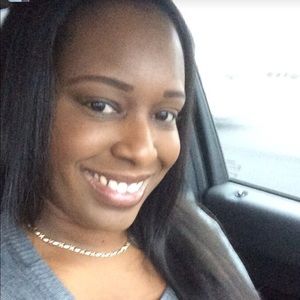 Meet your Posher, Tia