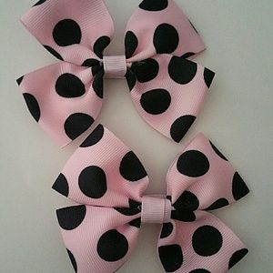 Pink basic bows