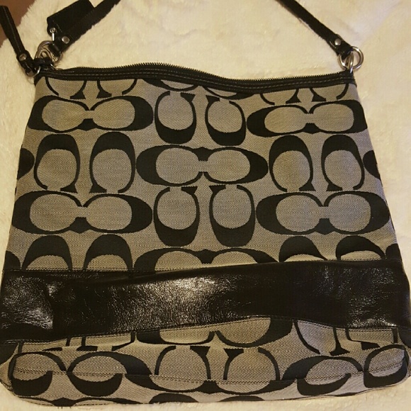 Authentic coach bag  NEVER used!!