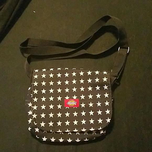 Dickies star cross body satchel.