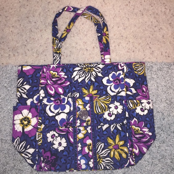 Vera Bradley Tablet Tote in pattern African Violet