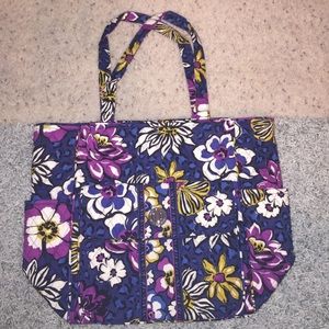 Vera Bradley Tablet Tote in pattern African Violet