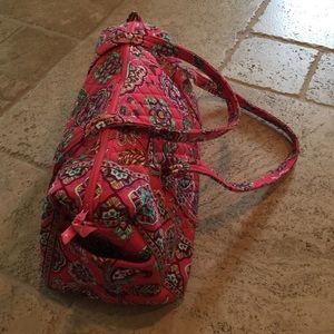 Vera Bradley - overnight duffle bag