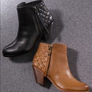 Black Sam Edelman Bootie!