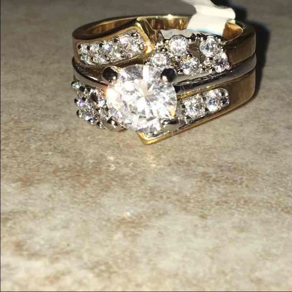 -ON HOLD- 2PC SIZE 7 ENGAGEMENT RING SET