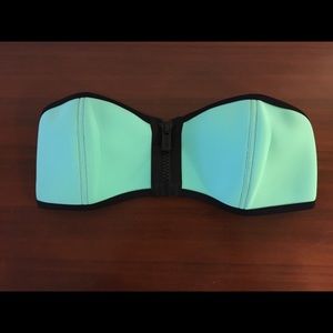 Authentic Medium Triangl Top - Winnie (Miami Mint)