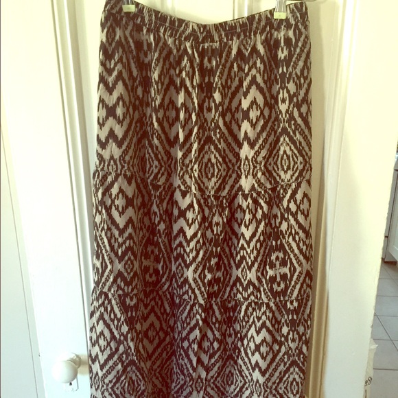 Long geo print maxi skirt