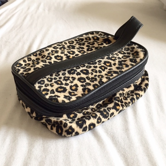 Cosmetic case - Picture 1 of 4