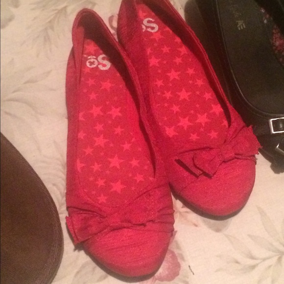 Red ballet flats