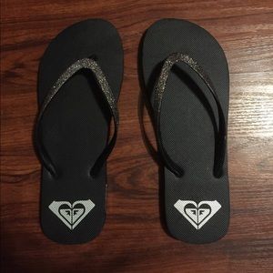 Roxy glitter flip flops size 7/8