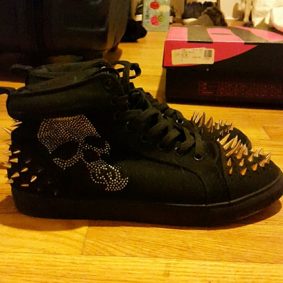 High top sneakers