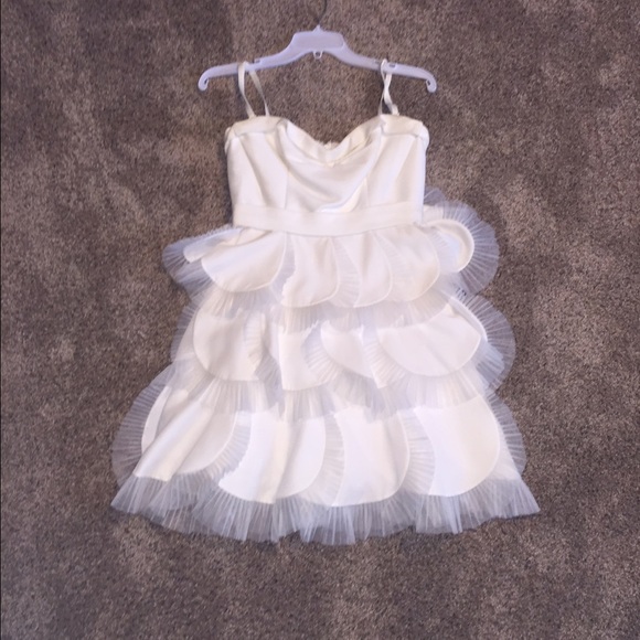 BCBG White Tiered Petal Dress Size 4