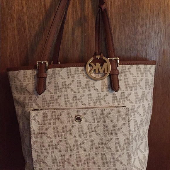 MK purse
