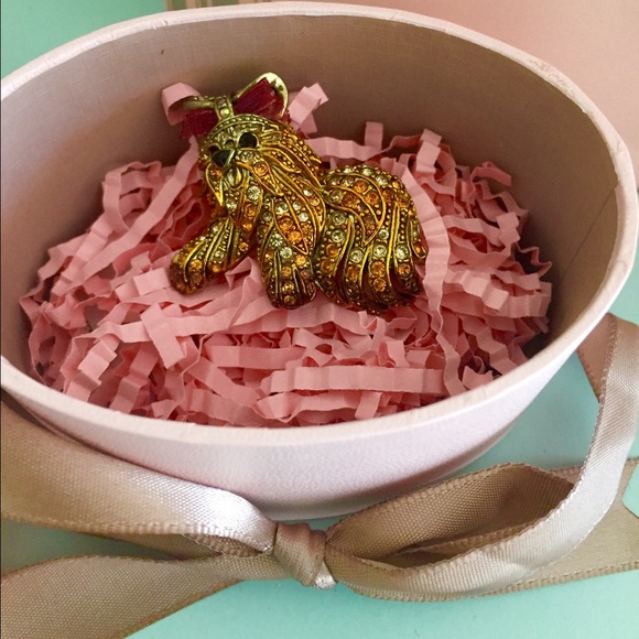 *NEW* 🐶 dog brooch (yorkie)