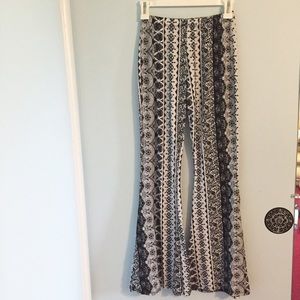 Printed flare pants