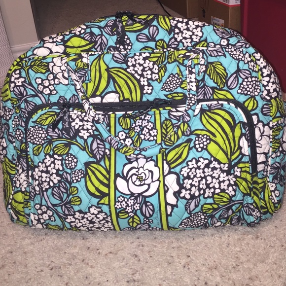 Vera Bradley Weekender in pattern Island Blooms