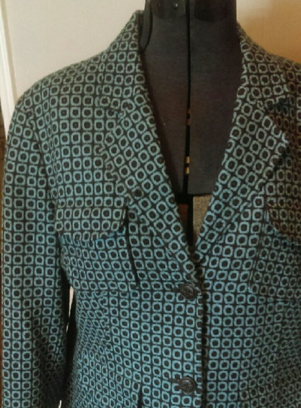 2 Piece pant suit - Picture 2 of 4