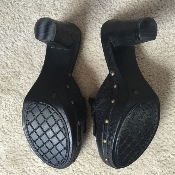 Shoes - Picture 3 of 3