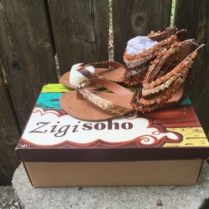 ☀️NWT 7.5 Zigi soho Sandals☀️