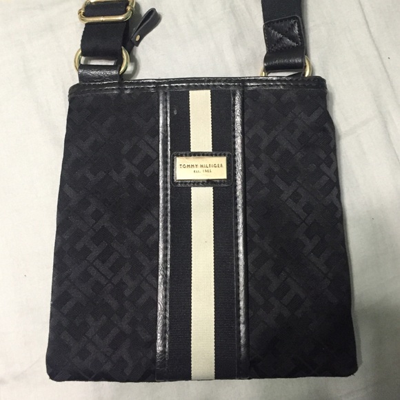 Tommy Hilfiger Crossbody Bag