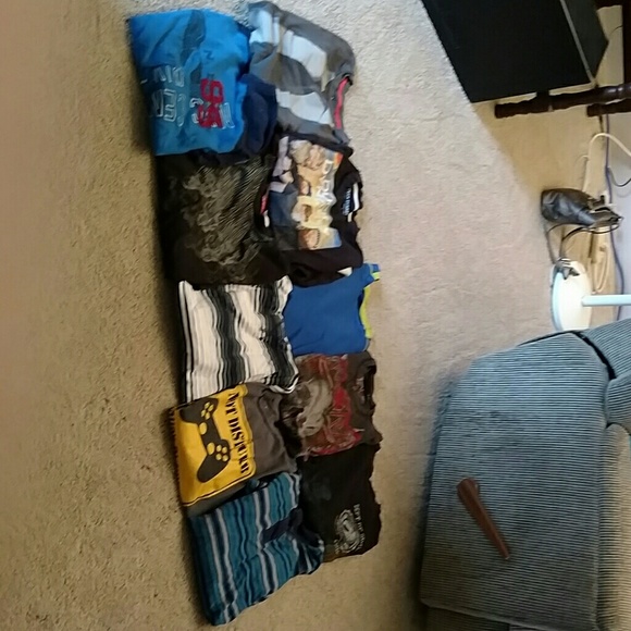 Ten long sleeved t shirts and one dress shirt - Picture 1 of 4