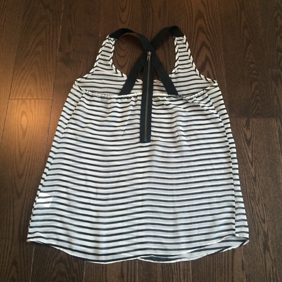 Top - Picture 2 of 2