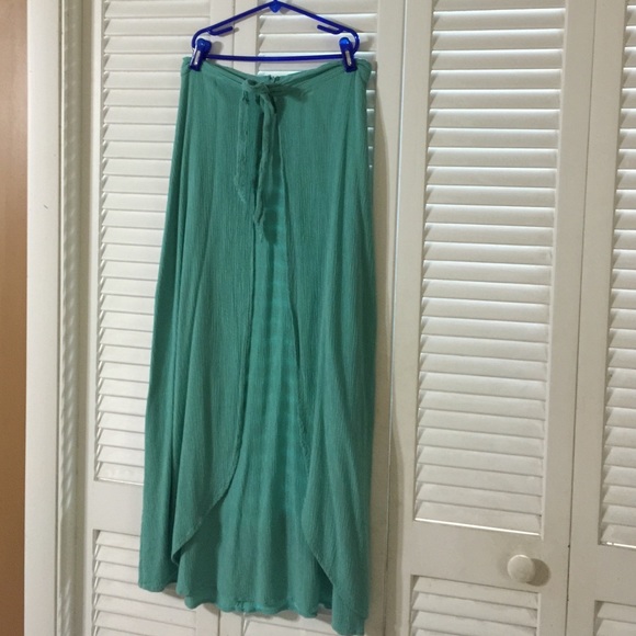 Long skirt, teal.